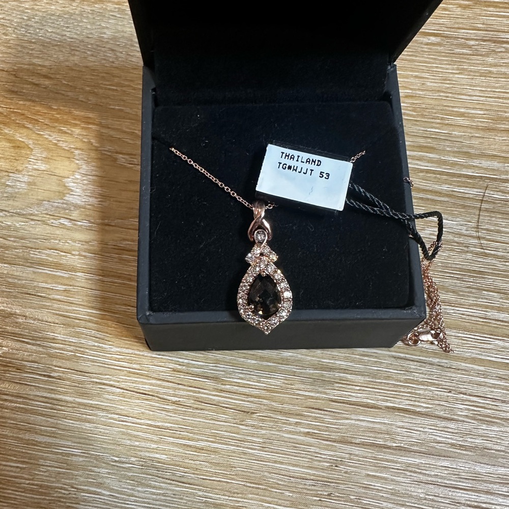 Elegant Chocolate and Rose Gold Pendant Necklace